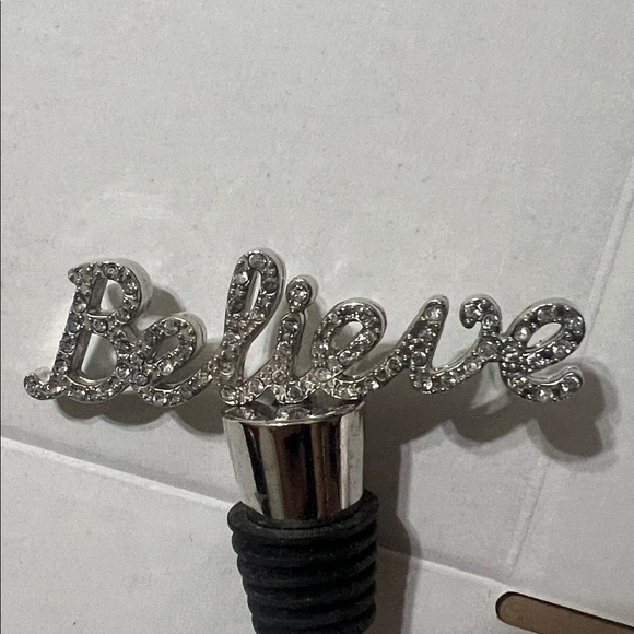 Silver 'Believe' Wine Stopper - Picture 5 of 8